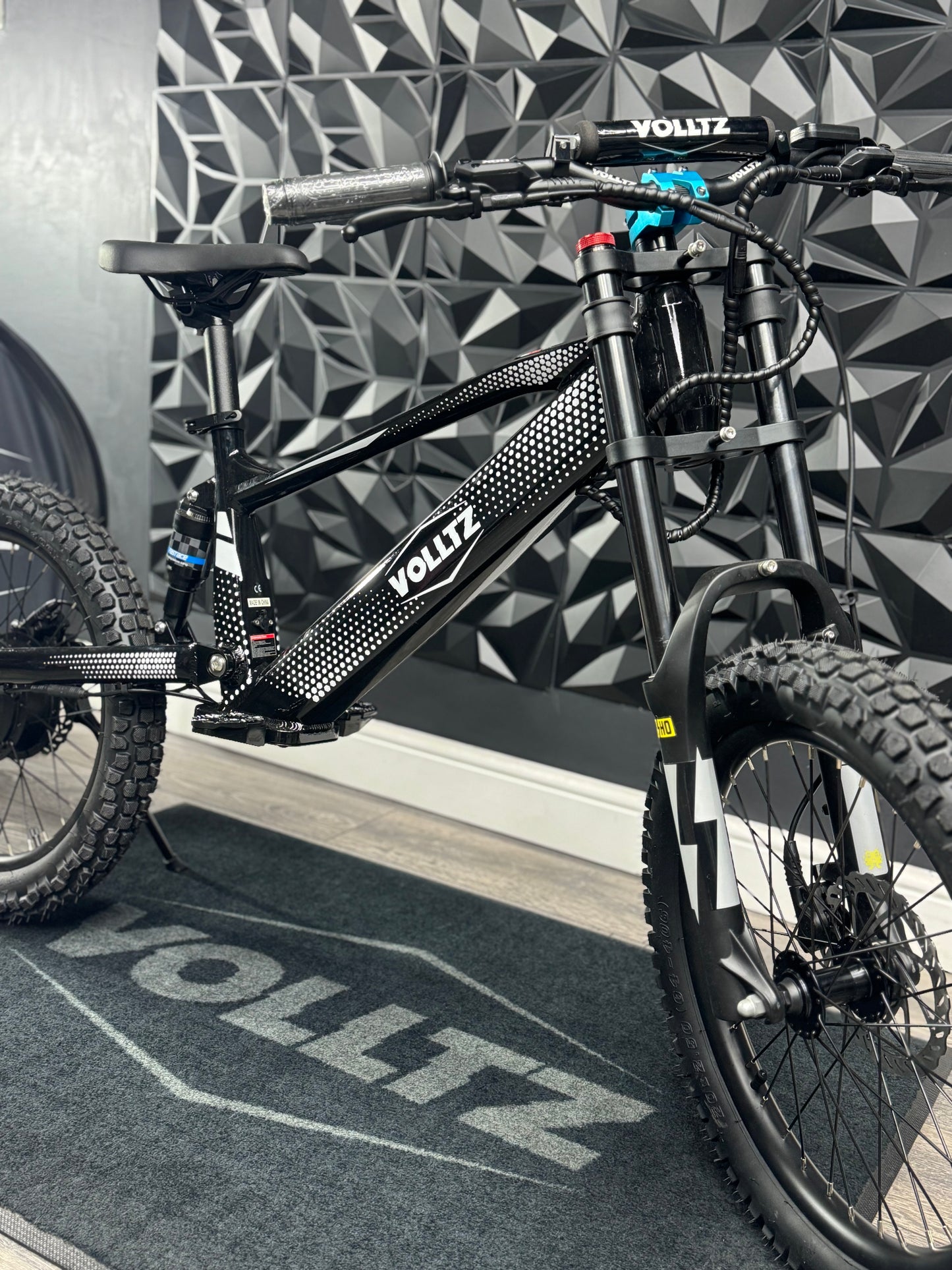 Volltz 18 Kids Electric Balance Bike - BLACK